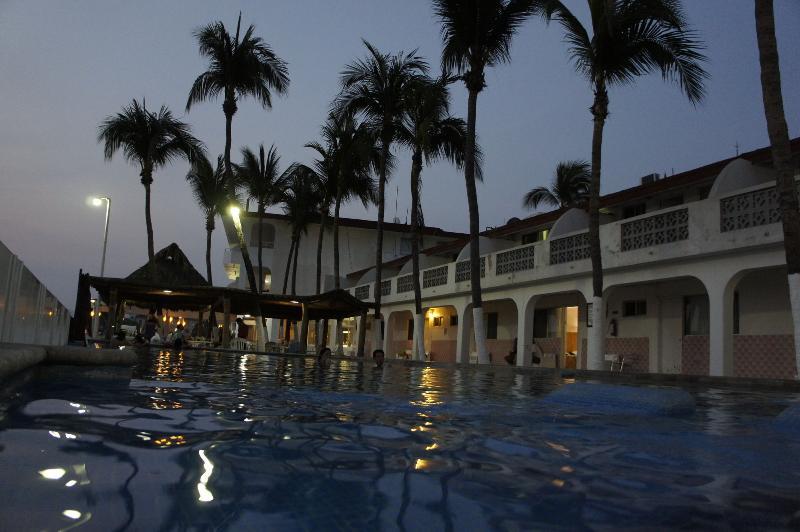 Hotel Marbella Manzanillo Exterior foto